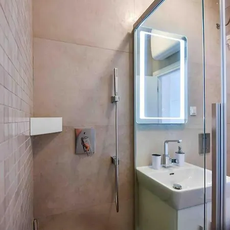 Two Bedroom With Swimming Pool Holiday home *