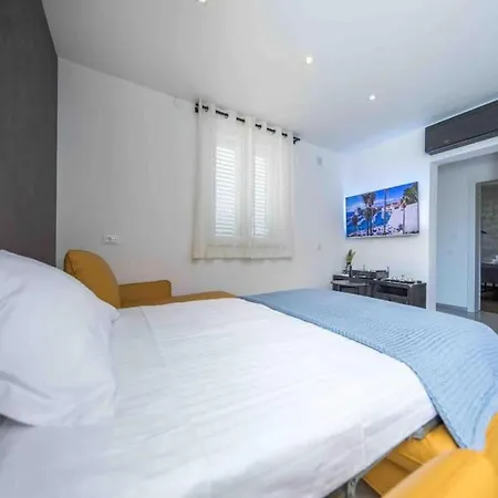 Two Bedroom With Swimming Pool