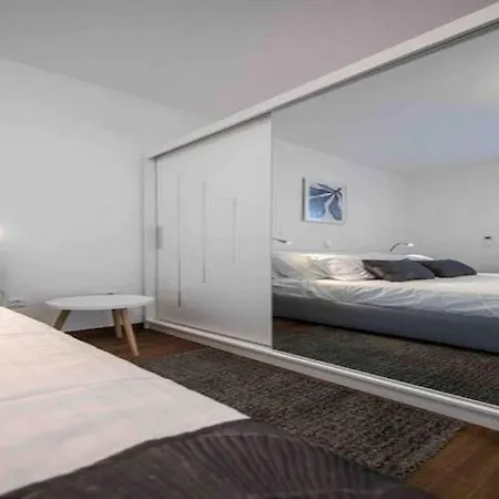 Two Bedroom With Swimming Pool 펜션 Pobrezje